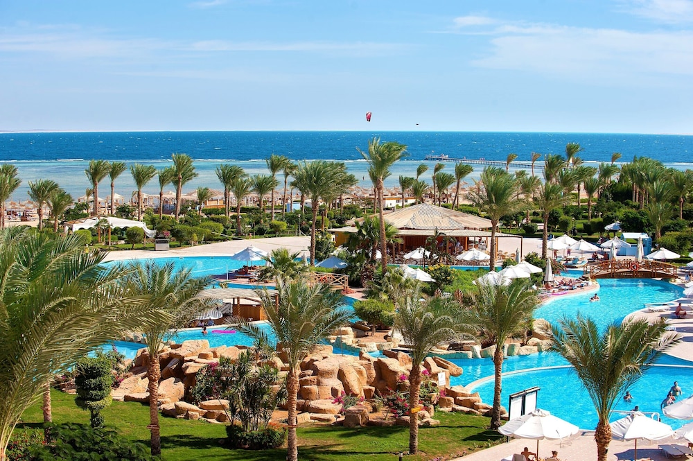 Amwaj Oyoun Resort & Casino — Main photo in Sharm El Sheikh, Red Sea