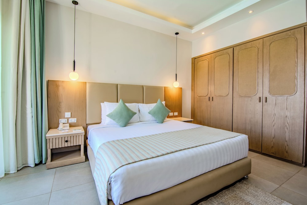 SUNRISE Aqua Joy Resort - All inclusive — Hotel rooms in Hurghada, Red Sea