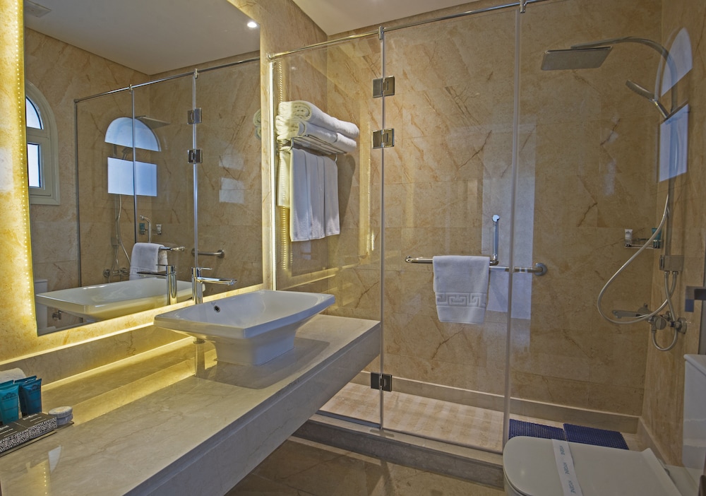 SUNRISE Aqua Joy Resort - All inclusive — Hotel rooms in Hurghada, Red Sea