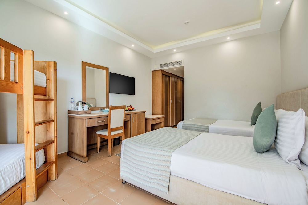 SUNRISE Aqua Joy Resort - All inclusive — Hotel rooms in Hurghada, Red Sea