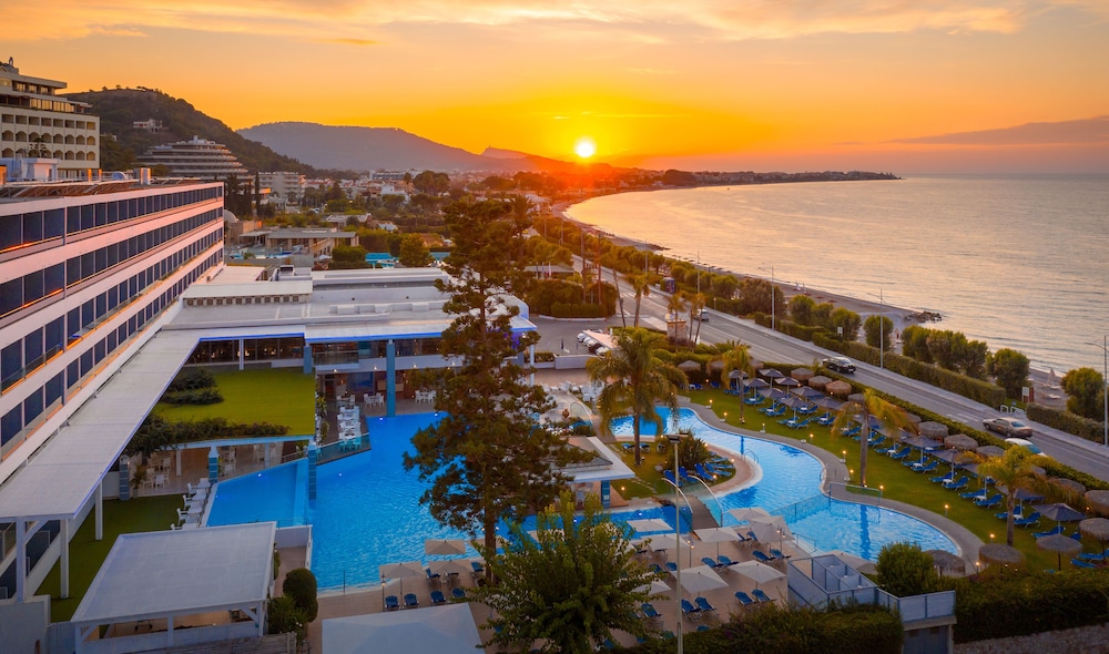 Oceanis Hotel — Swimming pool in Rhodes Town, South Aegean