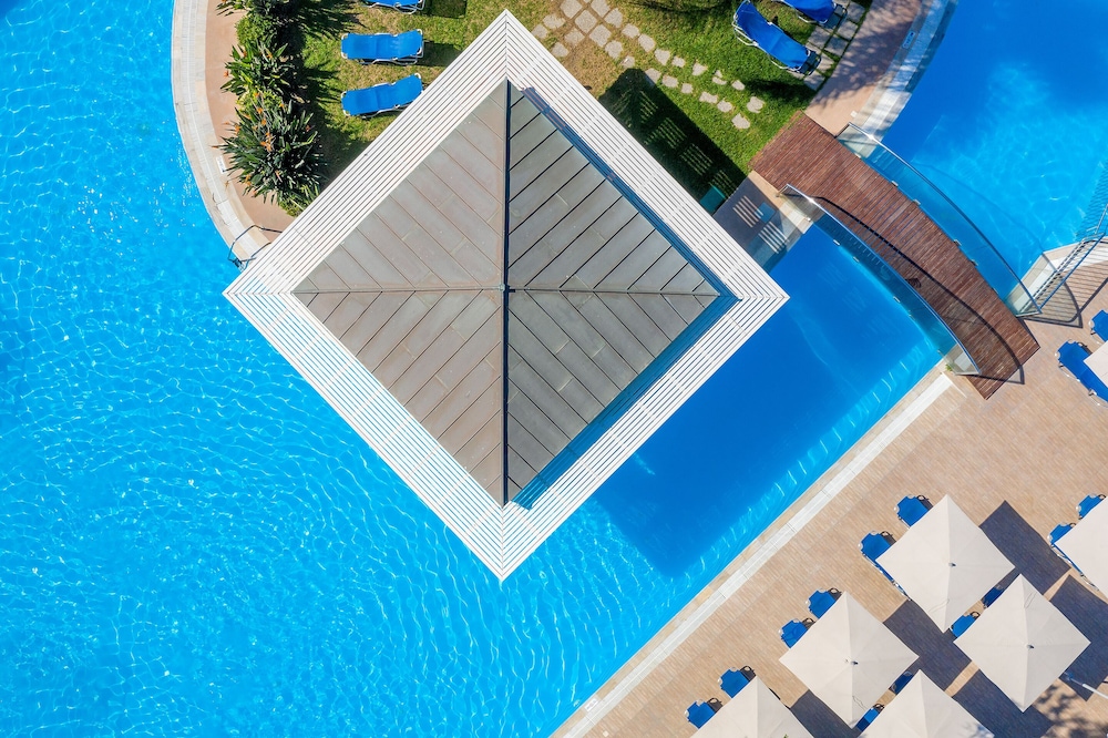 Oceanis Hotel — Swimming pool in Rhodes Town, South Aegean