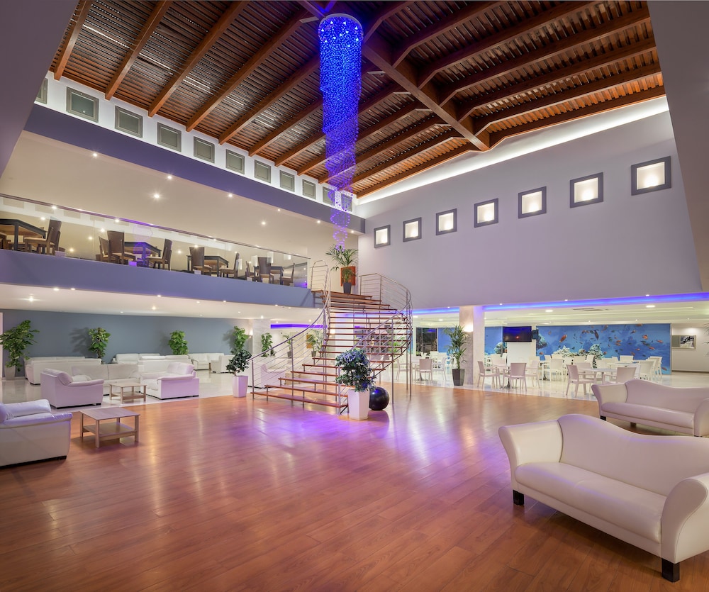 Oceanis Hotel — Restaurant & bars in Rhodes Town, South Aegean