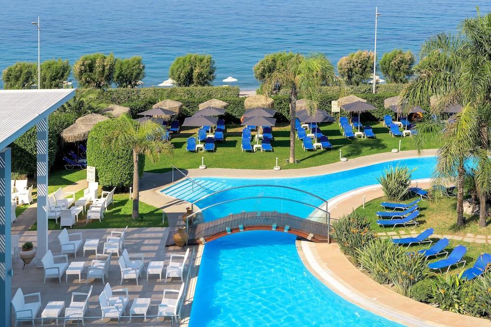 Oceanis Hotel — Swimming pool in Rhodes Town, South Aegean