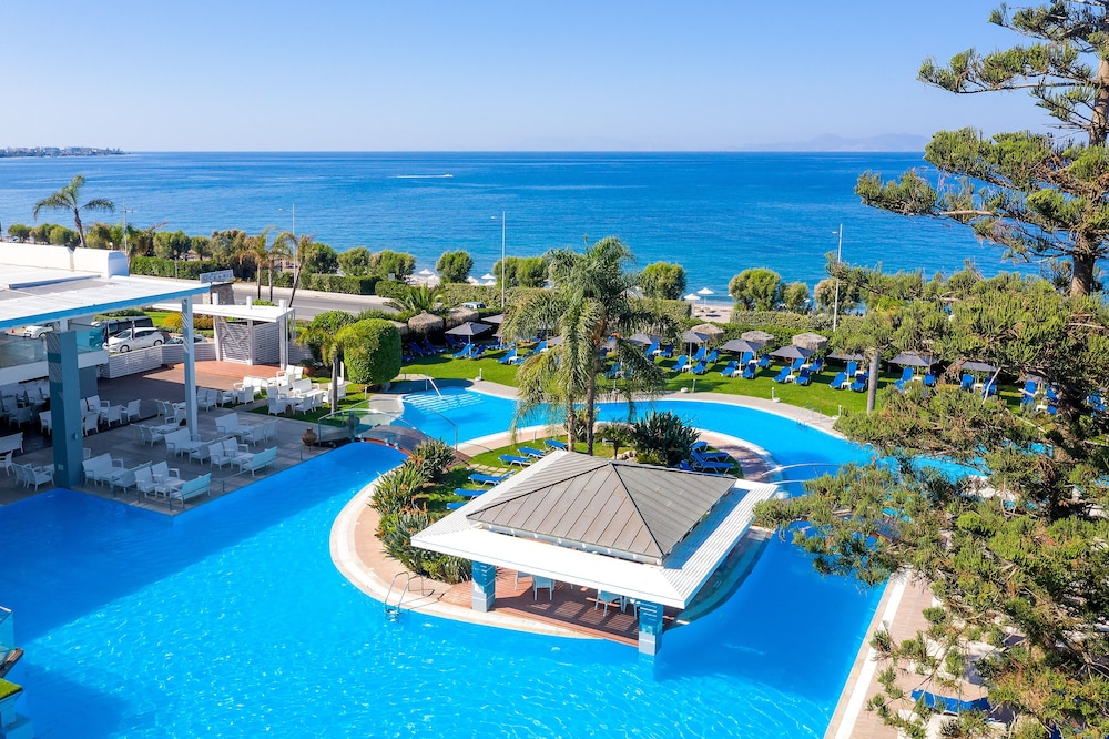 Oceanis Hotel — Swimming pool in Rhodes Town, South Aegean