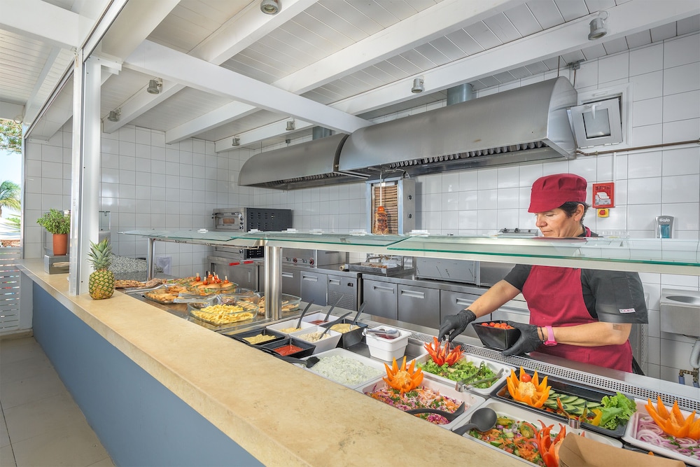 Oceanis Hotel — Restaurant & bars in Rhodes Town, South Aegean