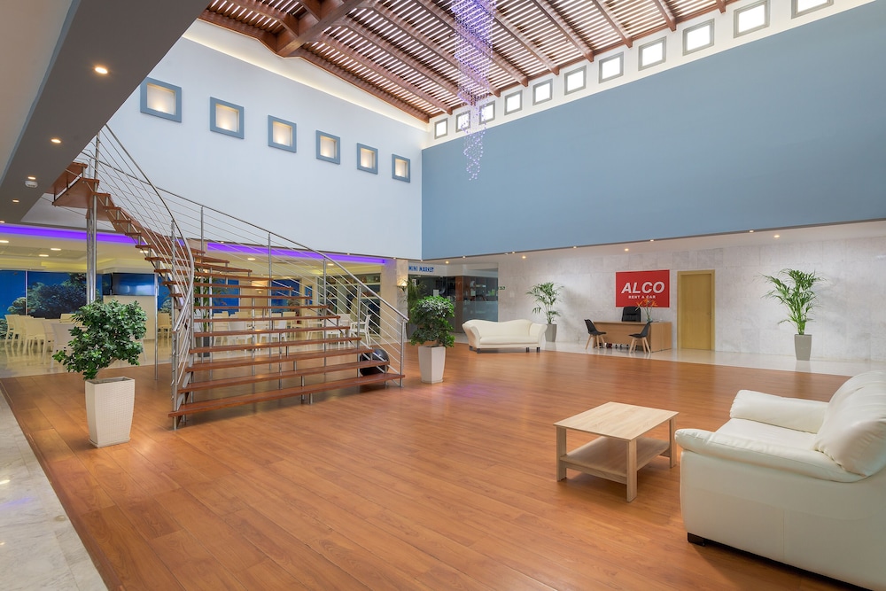 Oceanis Hotel — Hotel building in Rhodes Town, South Aegean