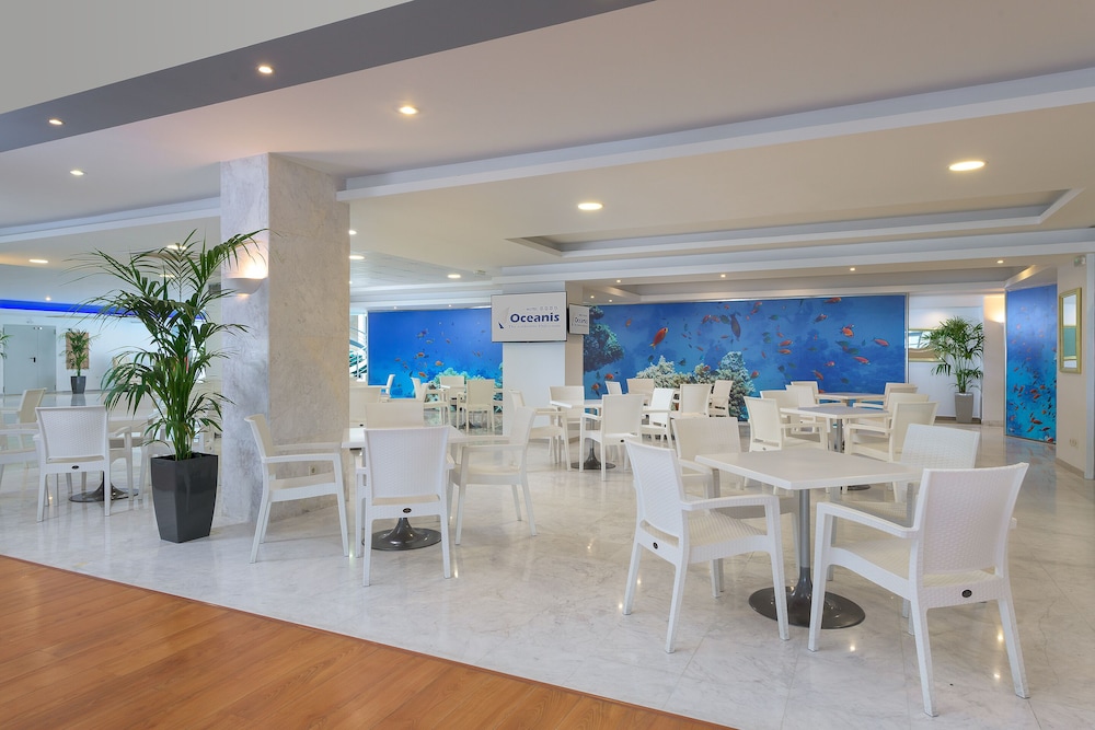 Oceanis Hotel — Restaurant & bars in Rhodes Town, South Aegean