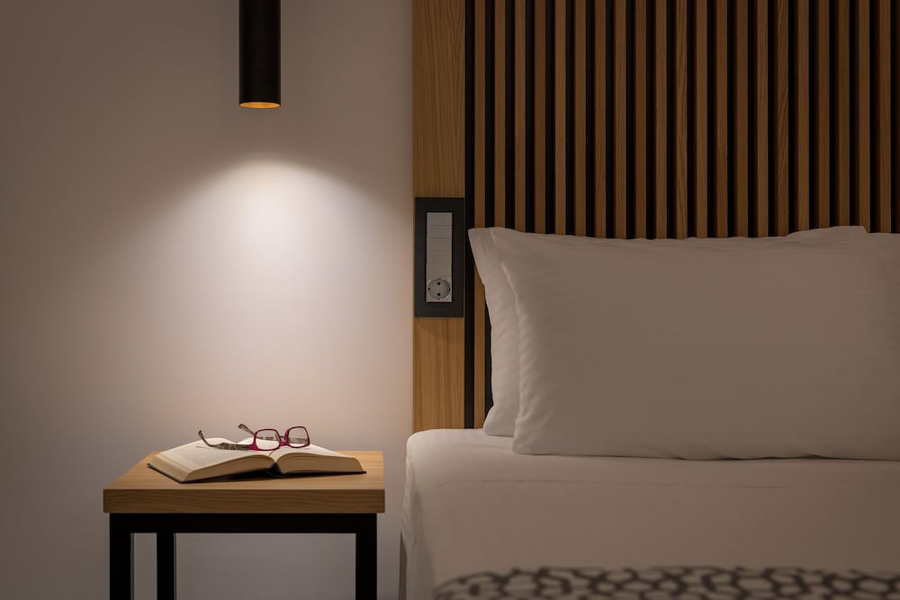 Oceanis Hotel — Hotel rooms in Rhodes Town, South Aegean