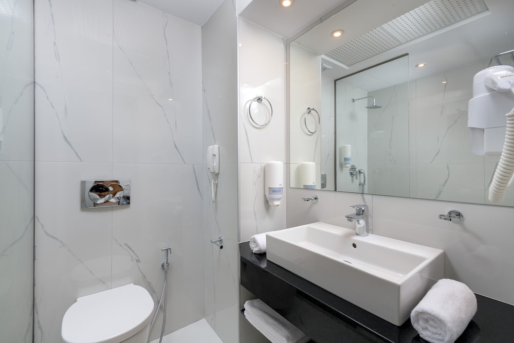 Oceanis Hotel — Hotel rooms in Rhodes Town, South Aegean