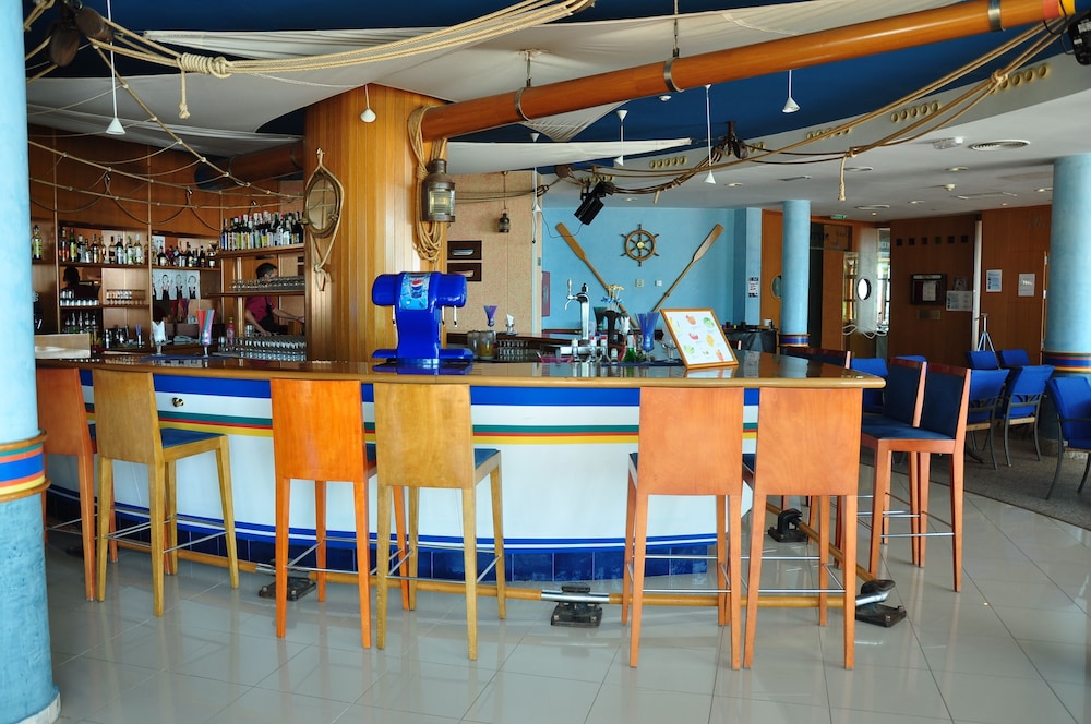 SBH Crystal Beach Hotel & Suites - Adults Only — Restaurant & bars in Costa Calma, Canary Islands