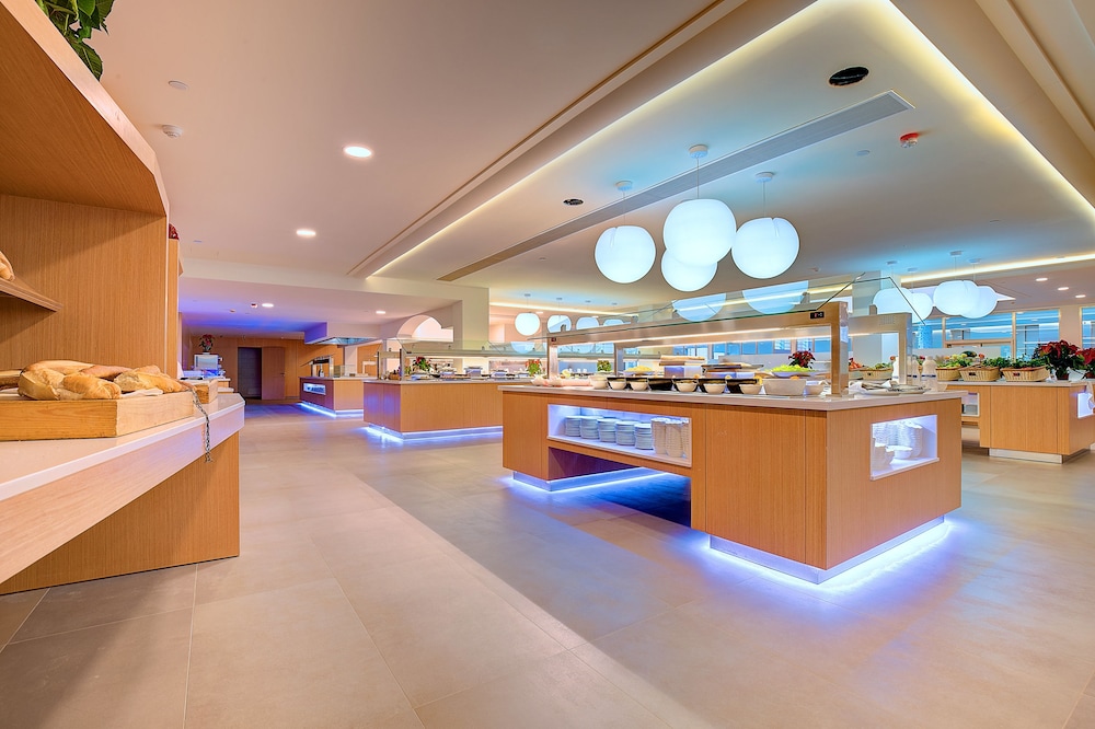 SBH Monica Beach Hotel — Restaurant & bars in Costa Calma, Canary Islands