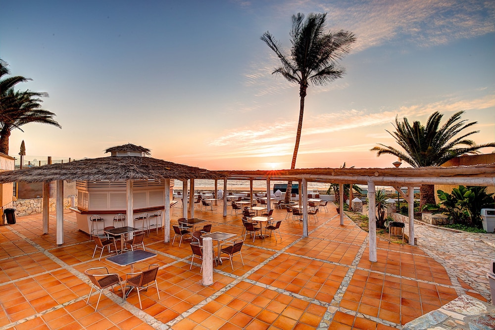 SBH Monica Beach Hotel — Restaurant & bars in Costa Calma, Canary Islands