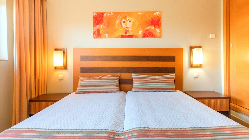 Alfagar Aparthotel — Hotel rooms in Albufeira, Faro