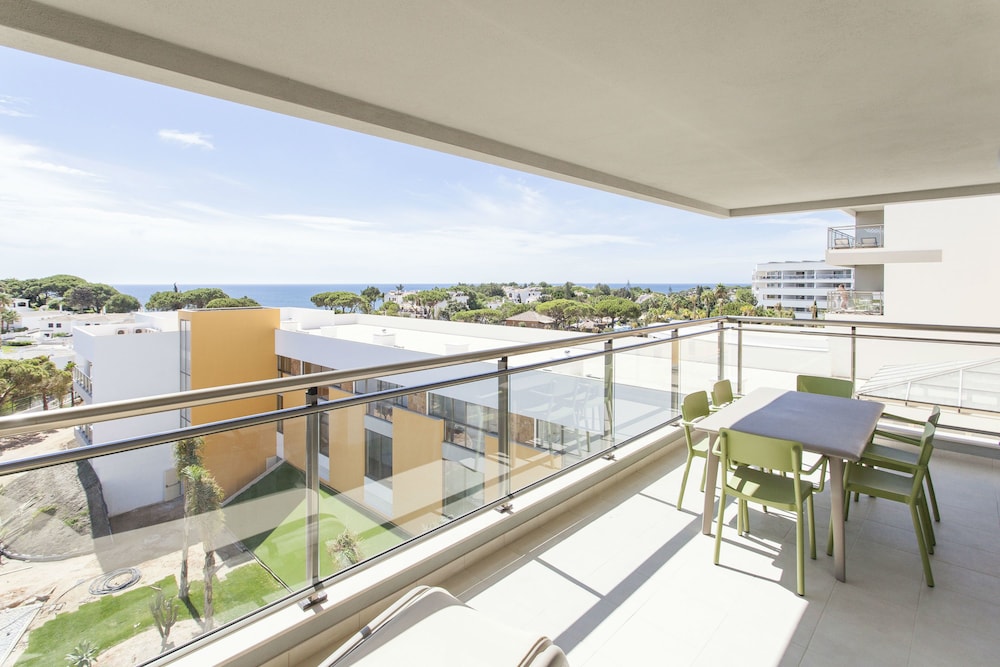 Alfagar Aparthotel — Hotel building in Albufeira, Faro