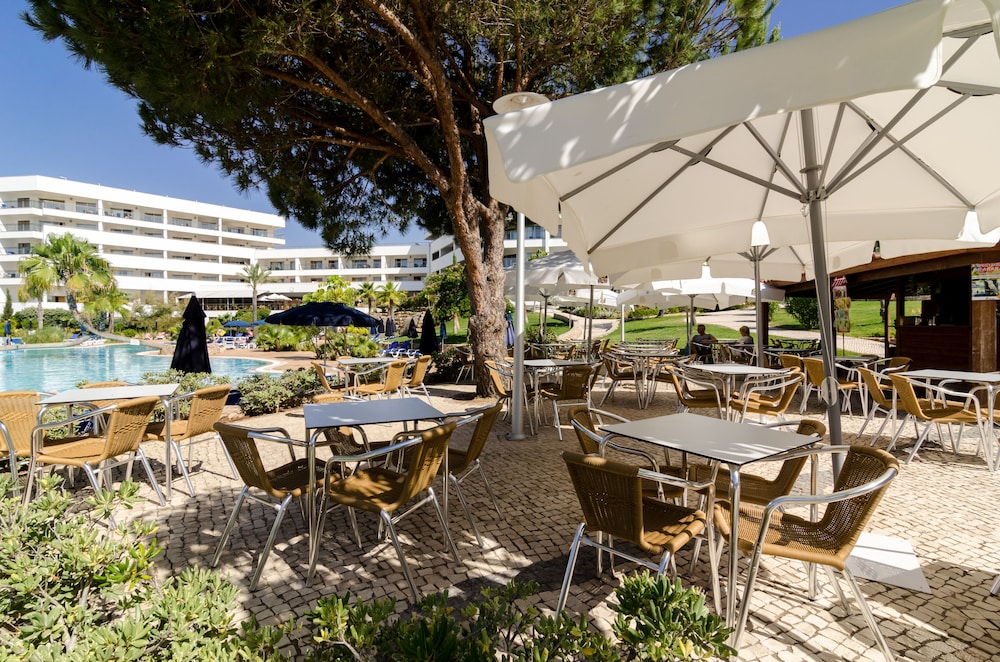 Alfagar Aparthotel — Restaurant & bars in Albufeira, Faro