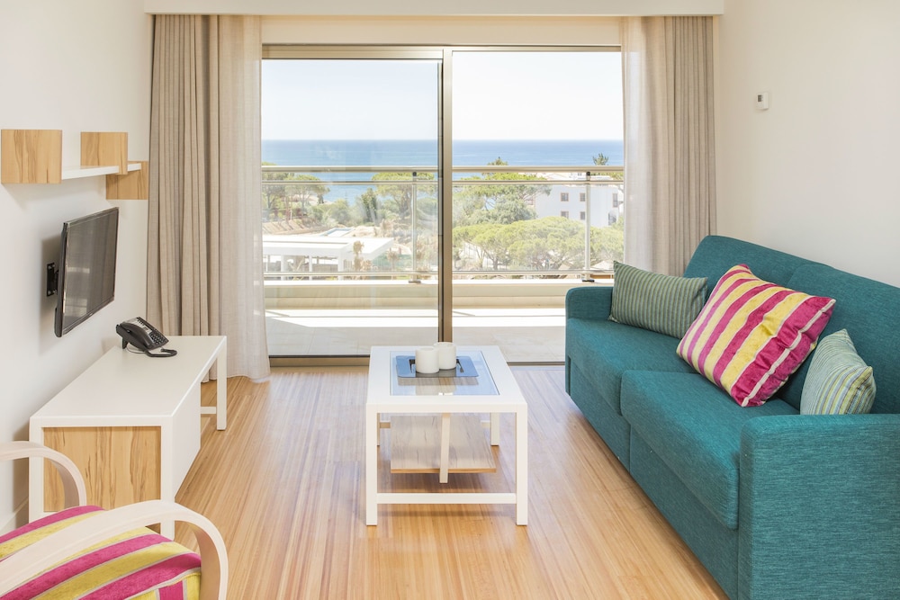 Alfagar Aparthotel — Hotel rooms in Albufeira, Faro
