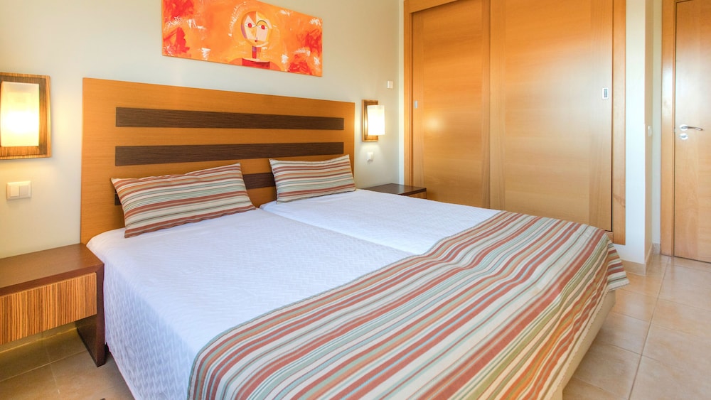 Alfagar Aparthotel — Hotel rooms in Albufeira, Faro