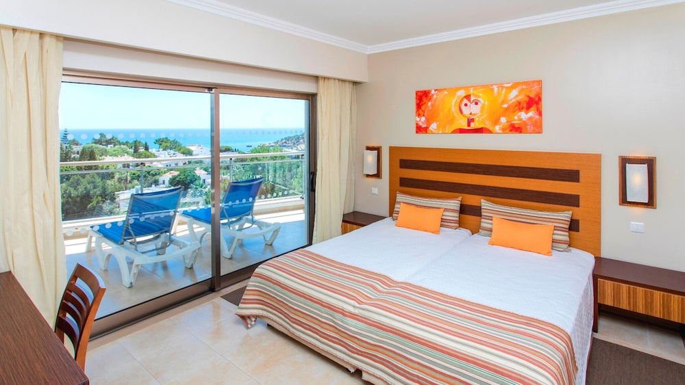 Alfagar Aparthotel — Hotel rooms in Albufeira, Faro