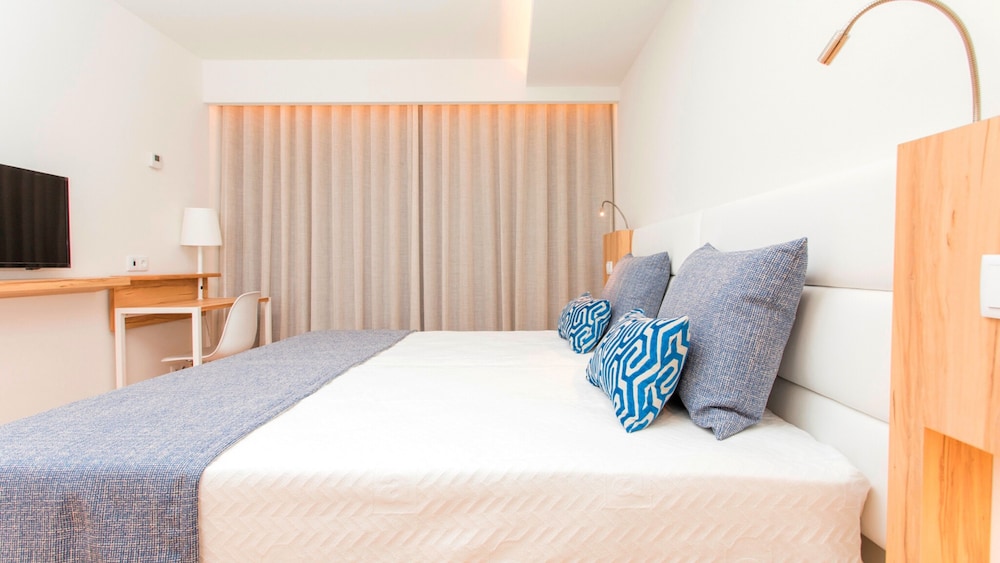 Alfagar Aparthotel — Hotel rooms in Albufeira, Faro
