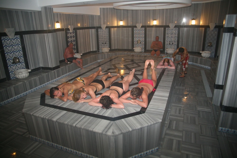 Blue Wave Suite Hotel - All Inclusive — Spa in Alanya