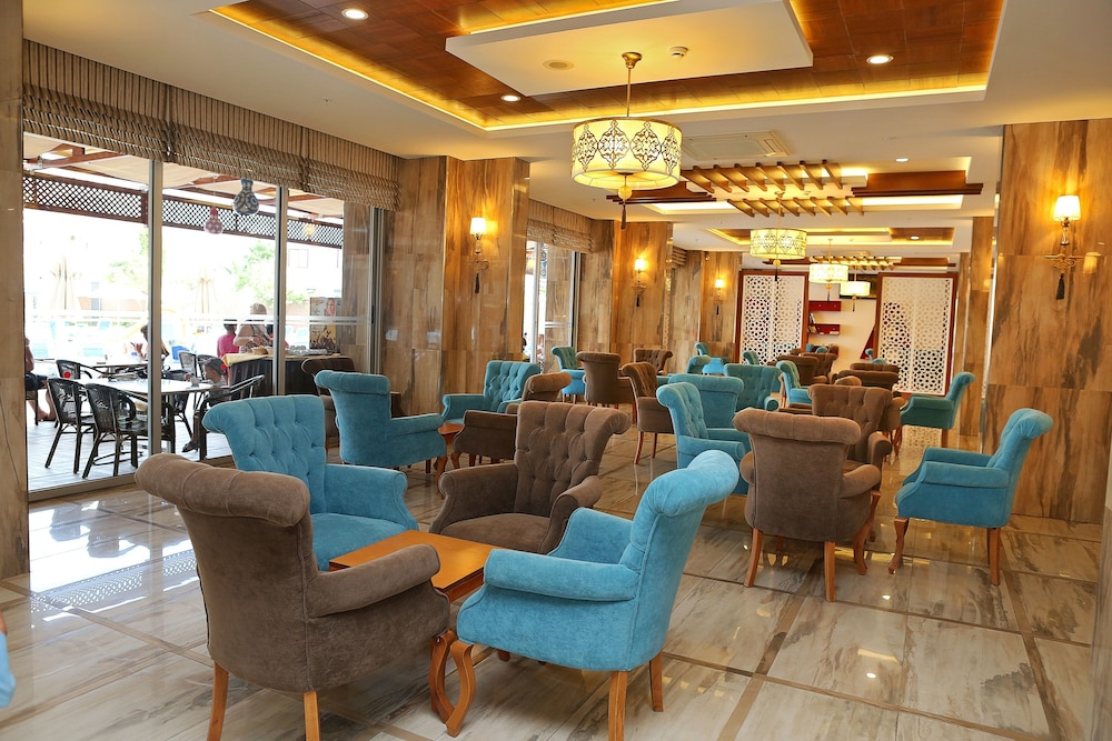 Blue Wave Suite Hotel - All Inclusive — Restaurant & bars in Alanya