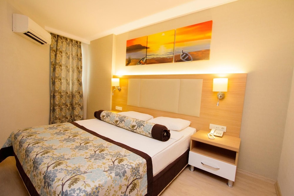 Blue Wave Suite Hotel - All Inclusive — Hotel rooms in Alanya