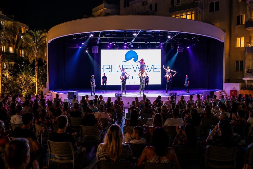 Blue Wave Suite Hotel - All Inclusive — Sports & recreation in Alanya