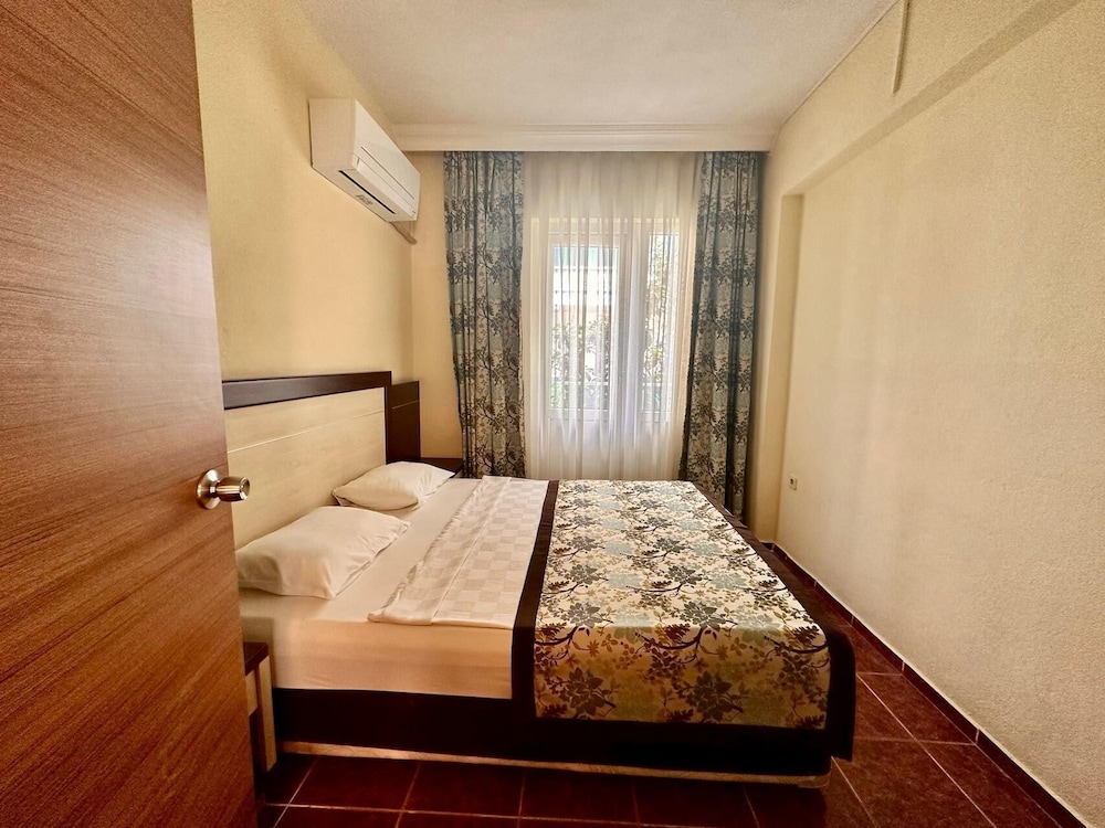 Blue Wave Suite Hotel - All Inclusive — Hotel rooms in Alanya
