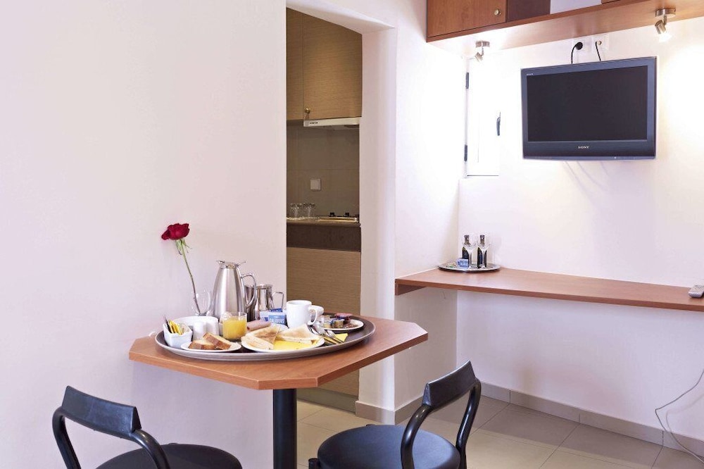 Hotel Galaxias — Hotel rooms in Rhodes Town, South Aegean