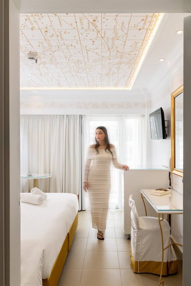 Hotel Galaxias — Hotel rooms in Rhodes Town, South Aegean