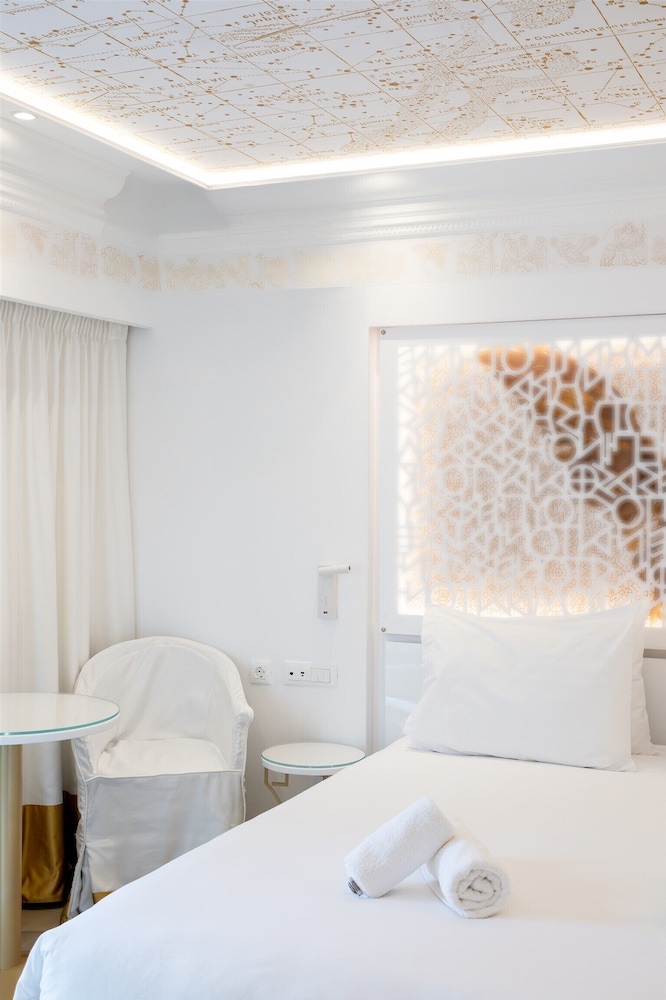 Hotel Galaxias — Hotel rooms in Rhodes Town, South Aegean
