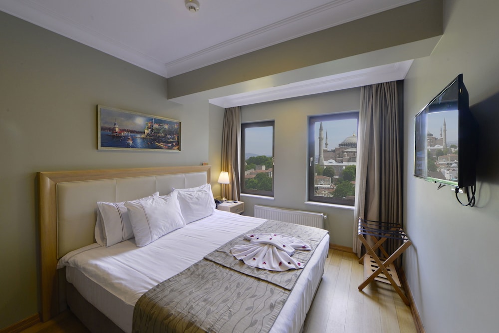 Agora Life Hotel - Special Class — Hotel rooms in Istanbul, Istanbul