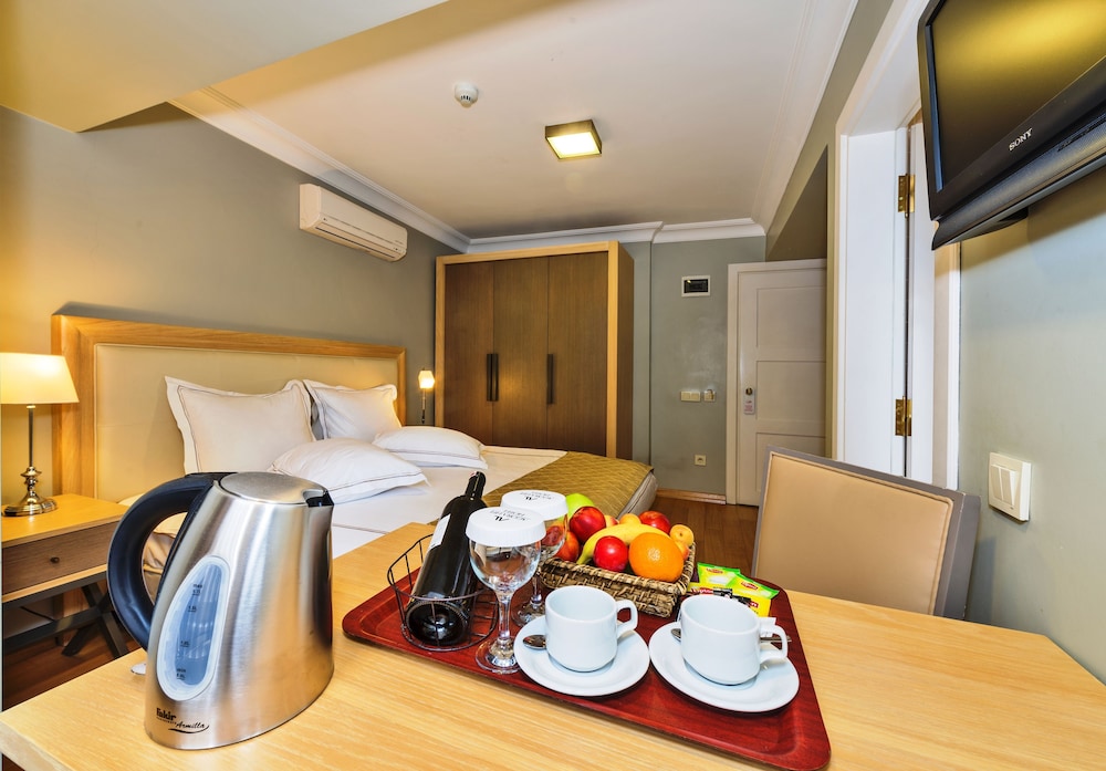 Agora Life Hotel - Special Class — Hotel rooms in Istanbul, Istanbul