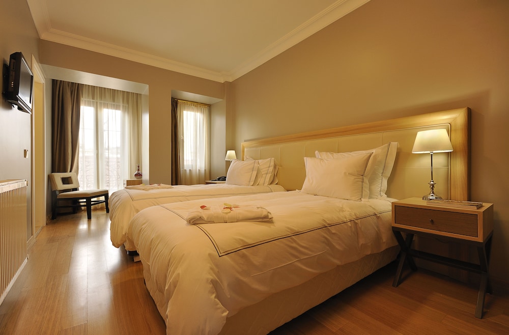 Agora Life Hotel - Special Class — Hotel rooms in Istanbul, Istanbul