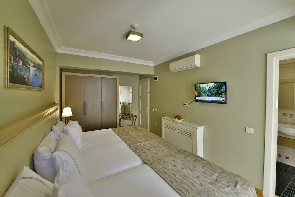 Agora Life Hotel - Special Class — Hotel rooms in Istanbul, Istanbul