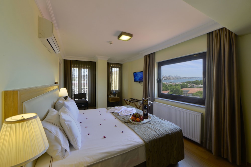 Agora Life Hotel - Special Class — Hotel rooms in Istanbul, Istanbul
