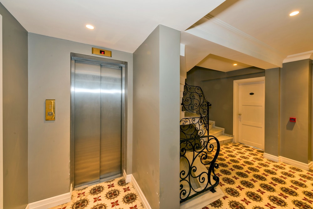 Agora Life Hotel - Special Class — Hotel building in Istanbul, Istanbul