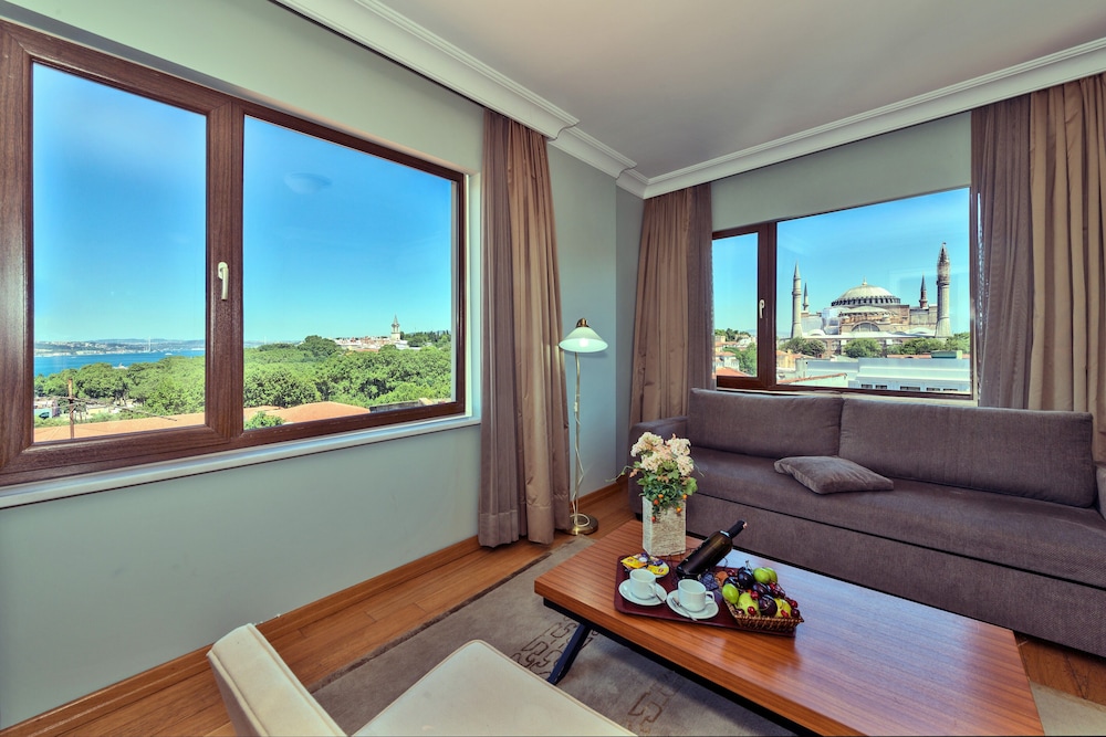 Agora Life Hotel - Special Class — Hotel rooms in Istanbul, Istanbul