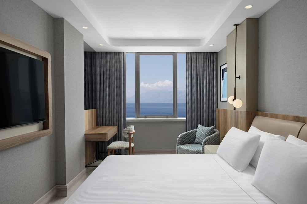 Delta Hotels Antalya Lara — Hotel rooms in Antalya