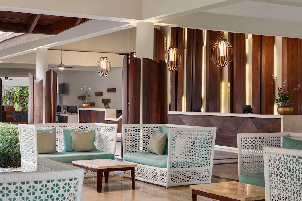 Grand Palladium Palace Resort Spa & Casino - All Inclusive — Hotel building in Bavaro, La Altagracia