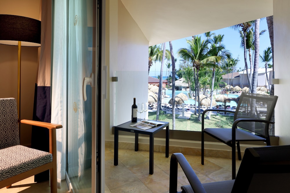 Grand Palladium Palace Resort Spa & Casino - All Inclusive — Hotel rooms in Bavaro, La Altagracia