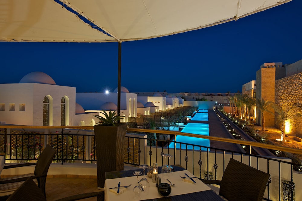 Fort Arabesque Resort, Spa & Villas — Restaurant & bars in Makadi Bay, Red Sea