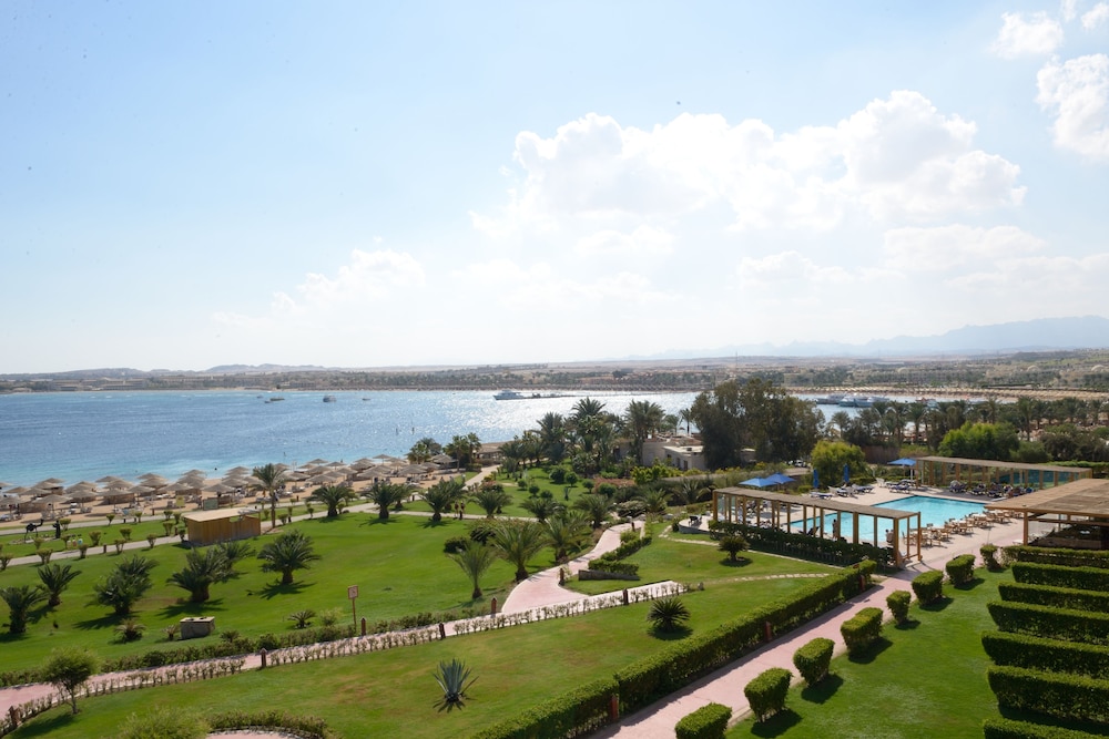 Fort Arabesque Resort, Spa & Villas — Hotel rooms in Makadi Bay, Red Sea