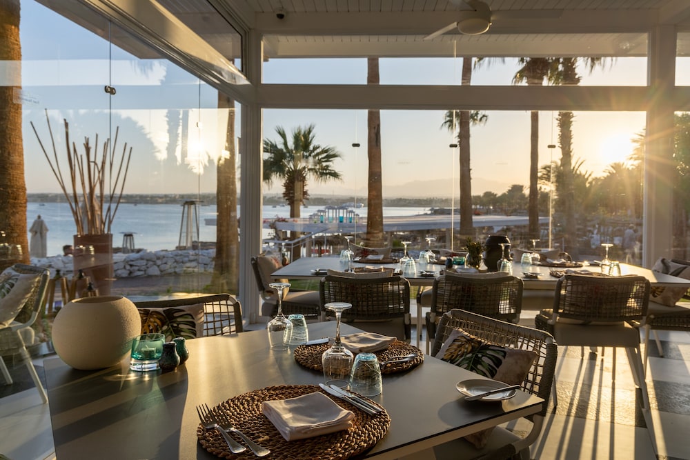 Fort Arabesque Resort, Spa & Villas — Restaurant & bars in Makadi Bay, Red Sea