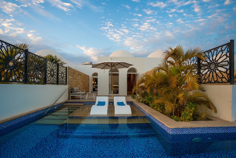 Fort Arabesque Resort, Spa & Villas — Swimming pool in Makadi Bay, Red Sea