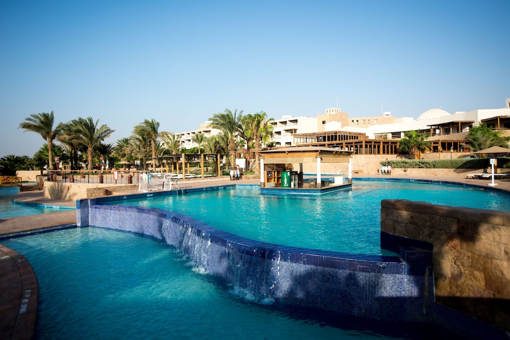 Fort Arabesque Resort, Spa & Villas — Swimming pool in Makadi Bay, Red Sea