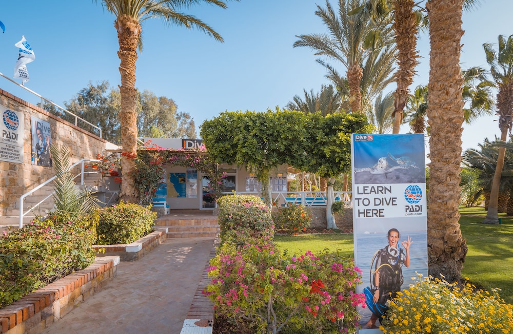 Fort Arabesque Resort, Spa & Villas — Hotel building in Makadi Bay, Red Sea