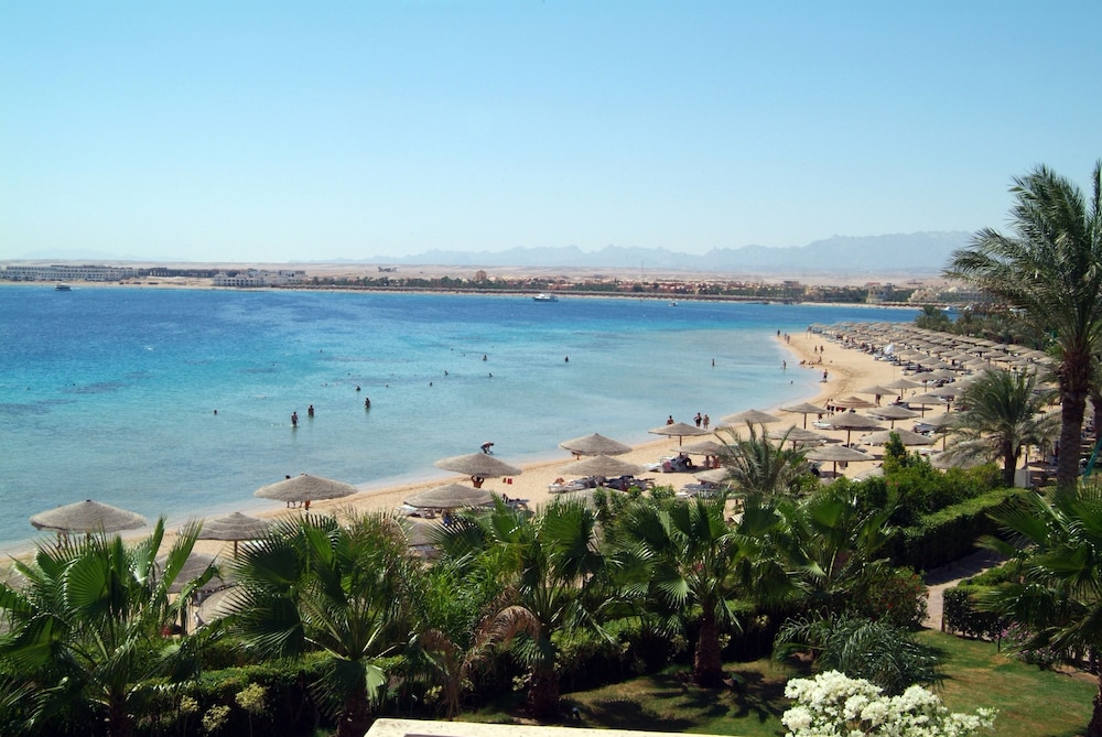 Fort Arabesque Resort, Spa & Villas — Beach in Makadi Bay, Red Sea