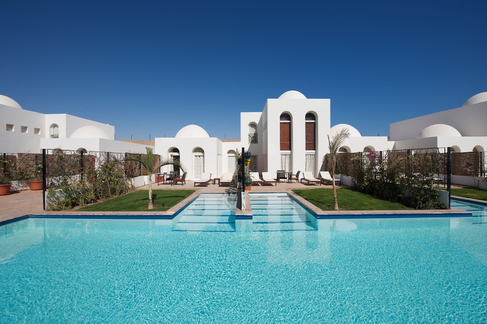 Fort Arabesque Resort, Spa & Villas — Swimming pool in Makadi Bay, Red Sea